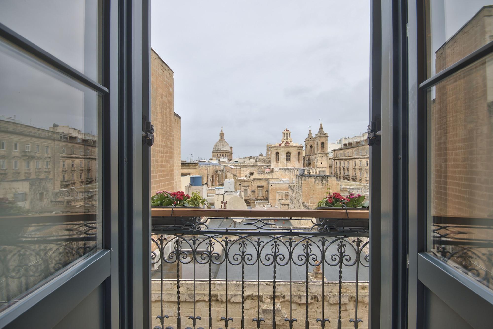 La Falconeria Hotel Valletta Exterior photo